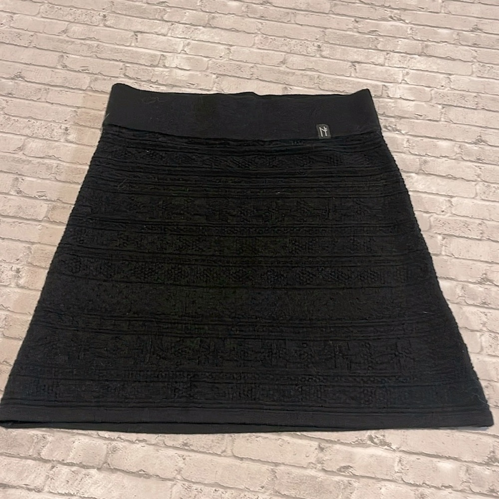 Neve Black knit sweater SKIRT Large NWOT